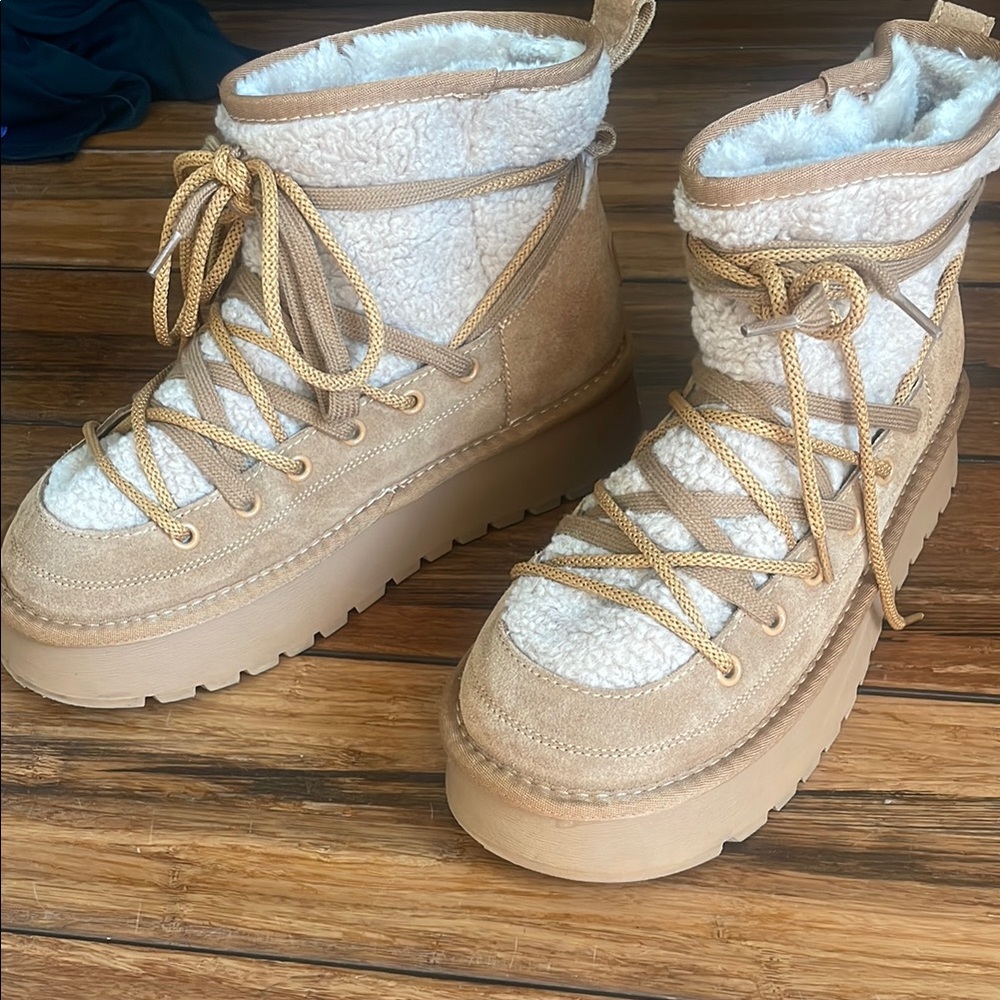 Women's Tan Winter Boots